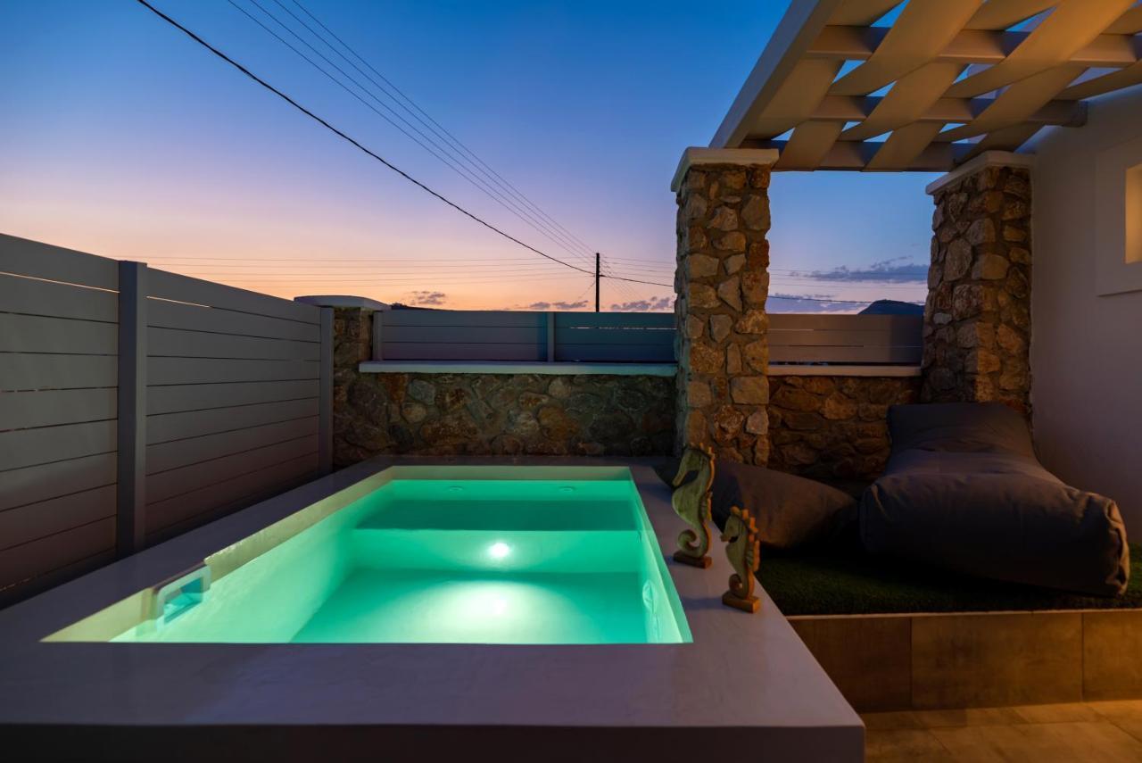 Kasteli Suites เปริโวลอส ภายนอก รูปภาพ
