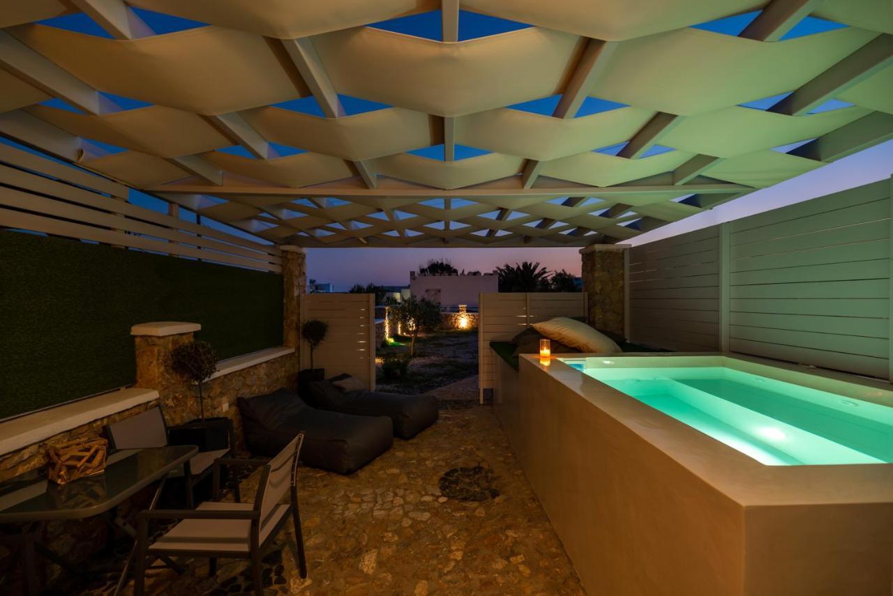 Kasteli Suites เปริโวลอส ภายนอก รูปภาพ