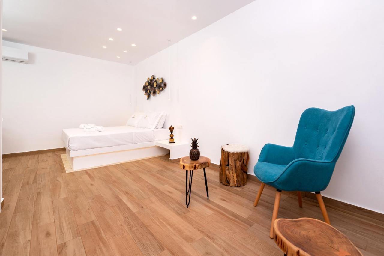 Kasteli Suites เปริโวลอส ภายนอก รูปภาพ